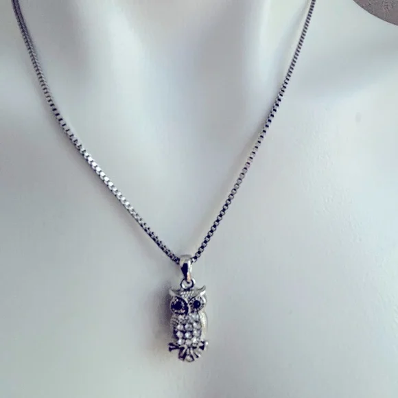 Silver Necklace with owl pendant - Picture 5 of 5